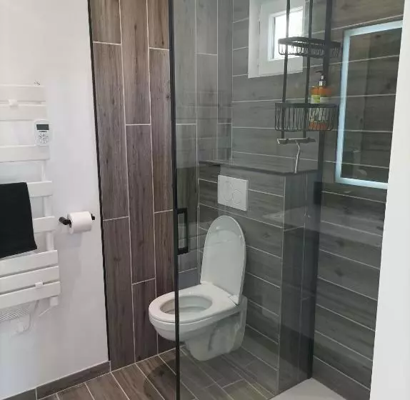 Aamiaismajoitus (B&B) L  Har & Lam