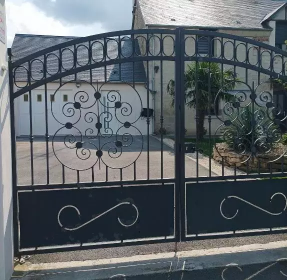 Aamiaismajoitus (B&B) L  Har & Lam