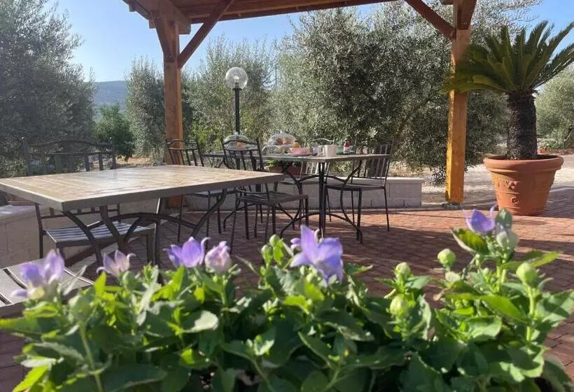 Aamiaismajoitus (B&B) La Rovazzola