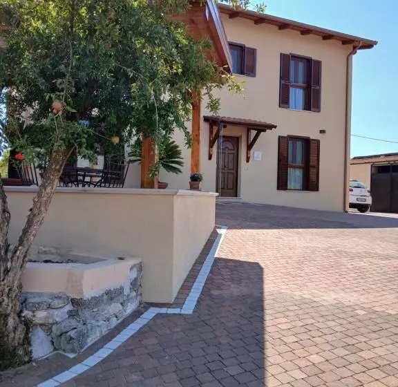 Aamiaismajoitus (B&B) La Rovazzola