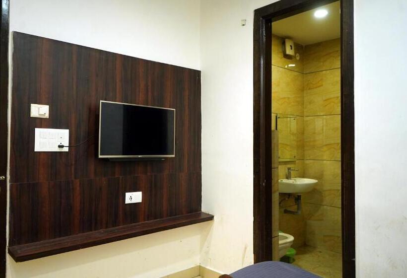 Hotel Bal Residency 120 Mt Golden Temple