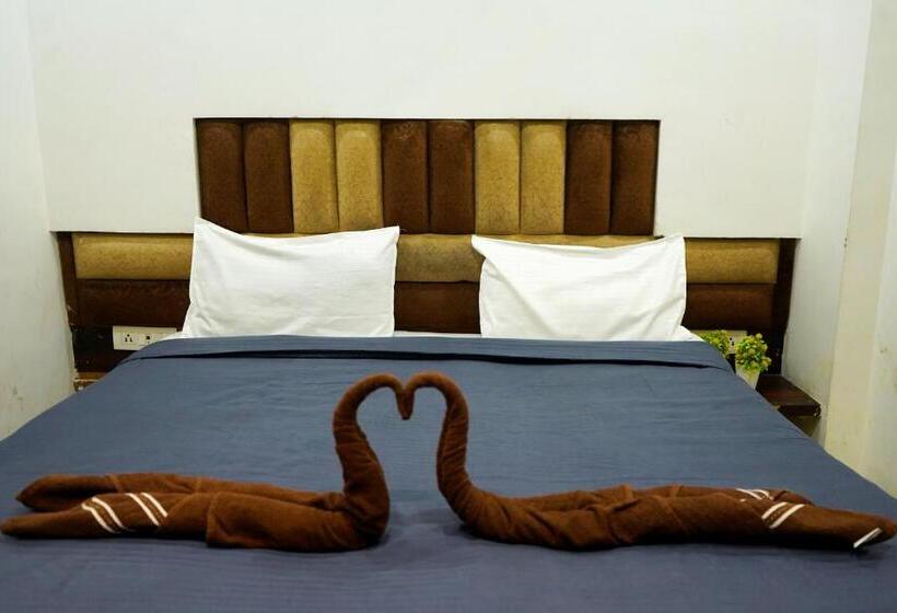 Hotel Bal Residency 120 Mt Golden Temple