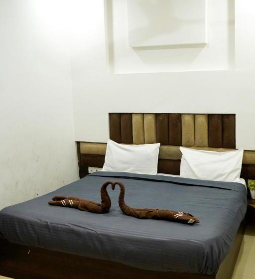 Hotel Bal Residency 120 Mt Golden Temple