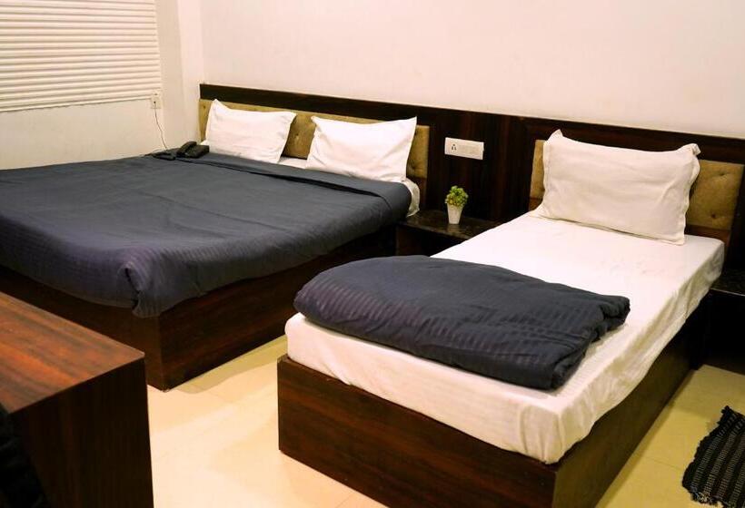 Hotel Bal Residency 120 Mt Golden Temple