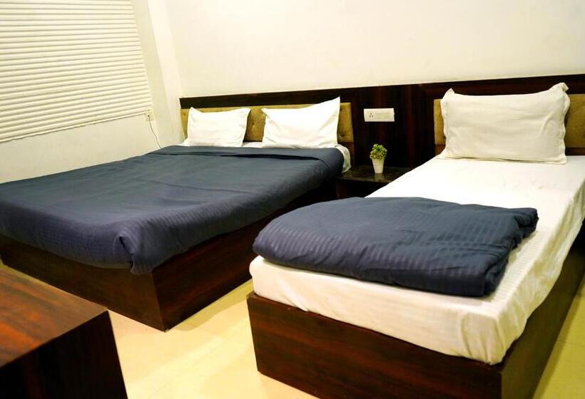 Hotel Bal Residency 120 Mt Golden Temple