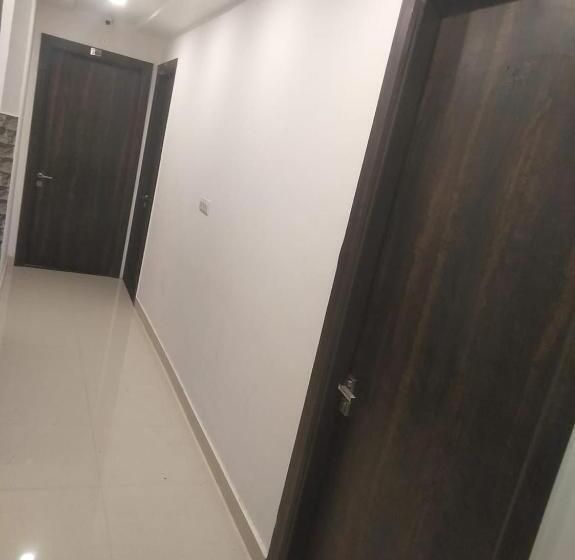 Hotel Bal Residency 120 Mt Golden Temple