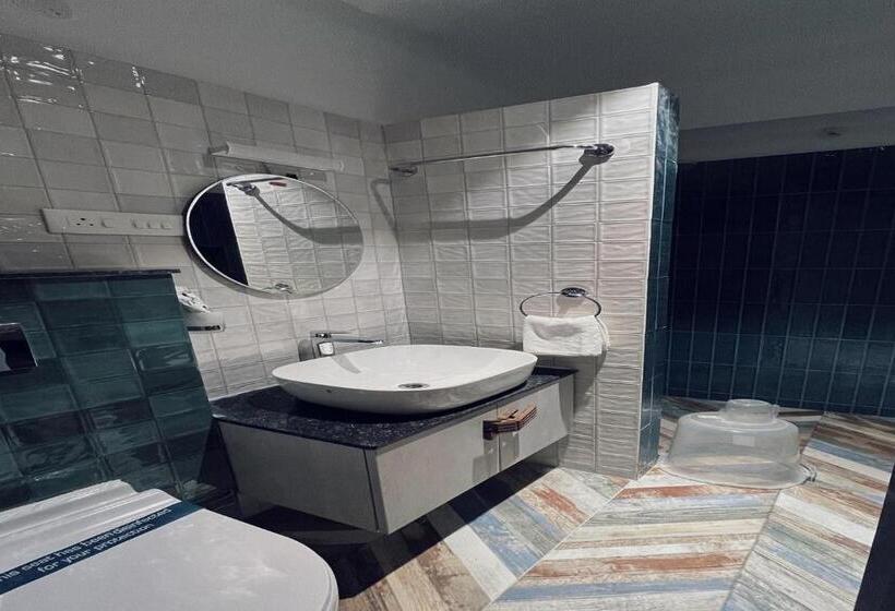 Отель La Papillon Maison