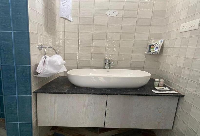 Отель La Papillon Maison