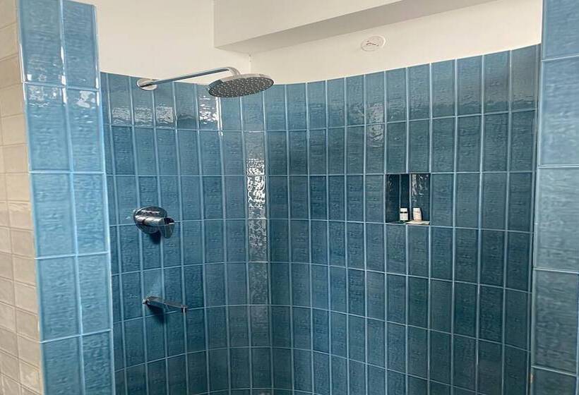 Отель La Papillon Maison