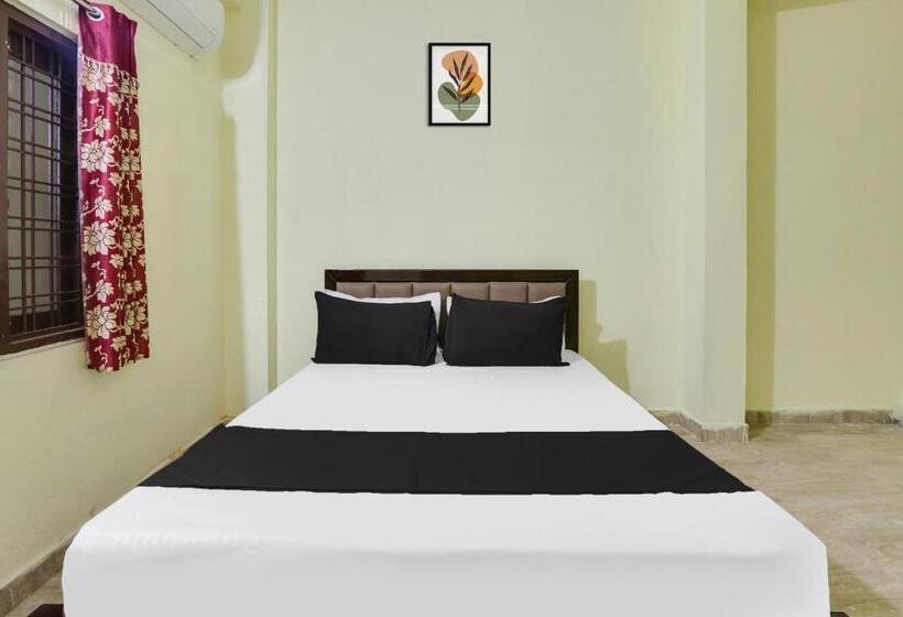 בית מלון כפרי Oyo Family Lodge