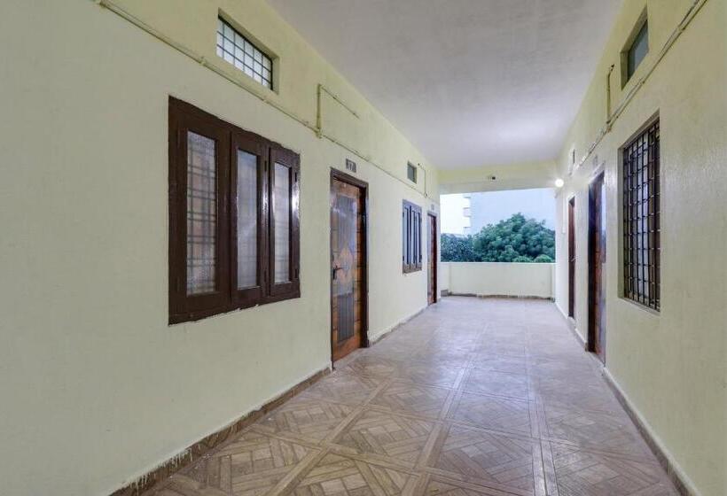 בית מלון כפרי Oyo Family Lodge