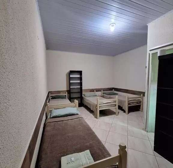 ホテル Pousada Imperial