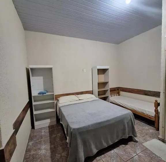 ホテル Pousada Imperial