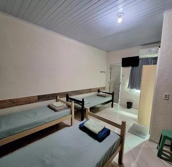 ホテル Pousada Imperial