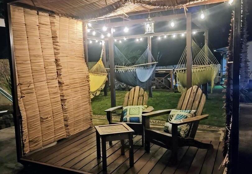 پانسیون La Table De Apoyo