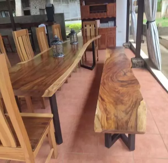 پانسیون La Table De Apoyo