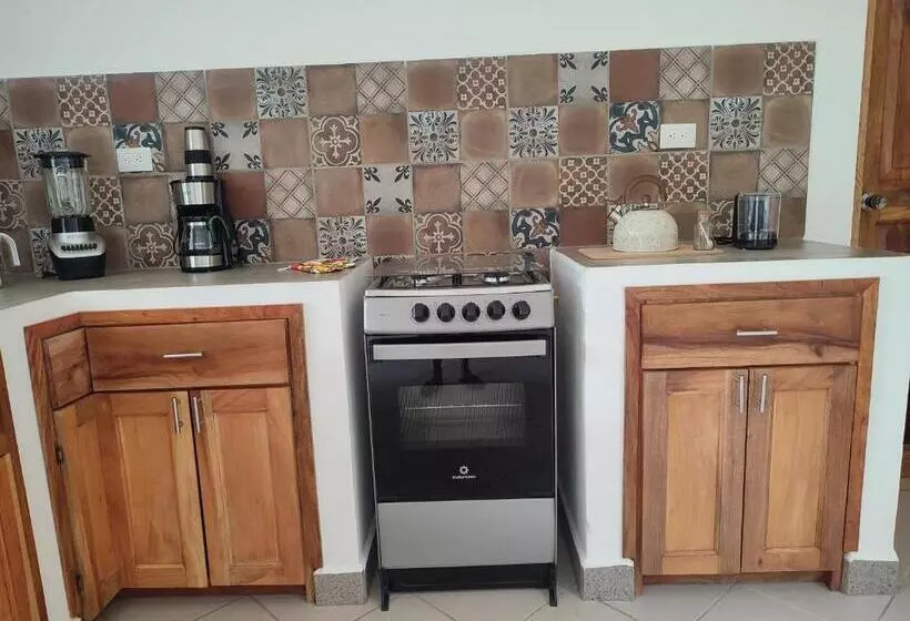 پانسیون La Table De Apoyo