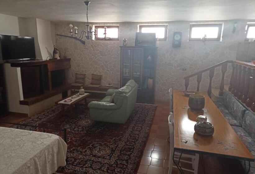 펜션 Taverna Monolocale