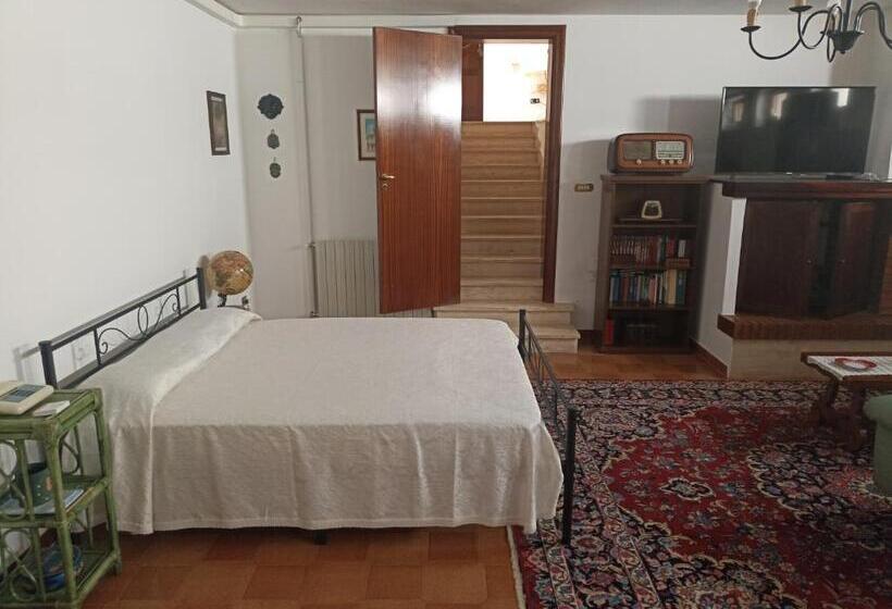 펜션 Taverna Monolocale