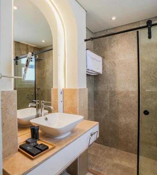 استراحتگاه Makai Cabanas Seashore By Hyde Park