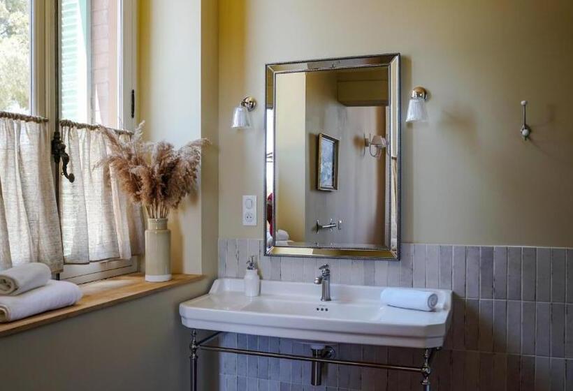 민박 Chateau Pascalette