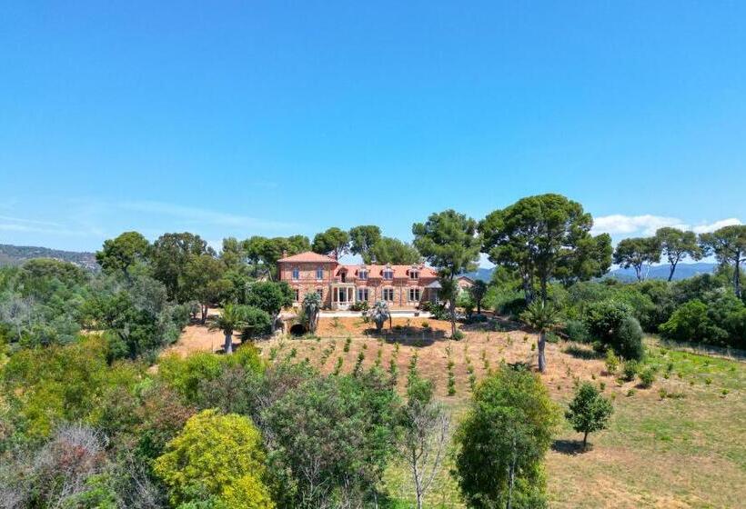 민박 Chateau Pascalette