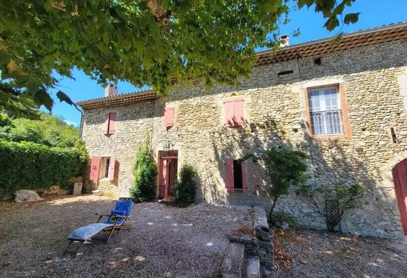 ベッドアンドブレックファースト Les Lavandes