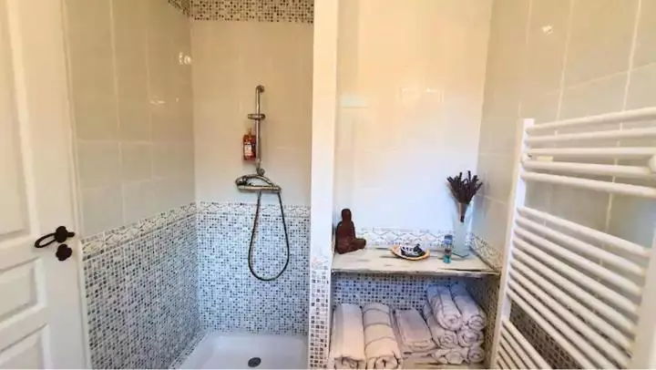 ベッドアンドブレックファースト Spacieuse Chambre Indépendante Avec Salle D Eau Privative à Lempaut