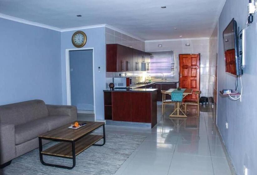 تختخواب و صبحانه Thomo S Inn Guest House