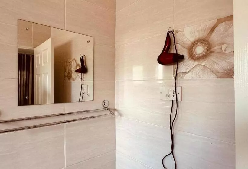 تختخواب و صبحانه Thomo S Inn Guest House