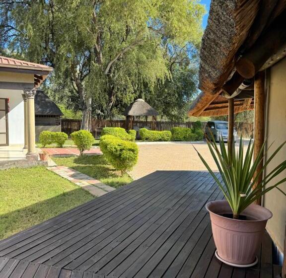 تختخواب و صبحانه Thomo S Inn Guest House