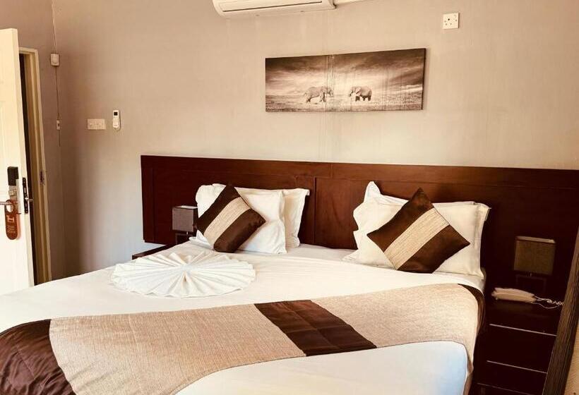 تختخواب و صبحانه Thomo S Inn Guest House