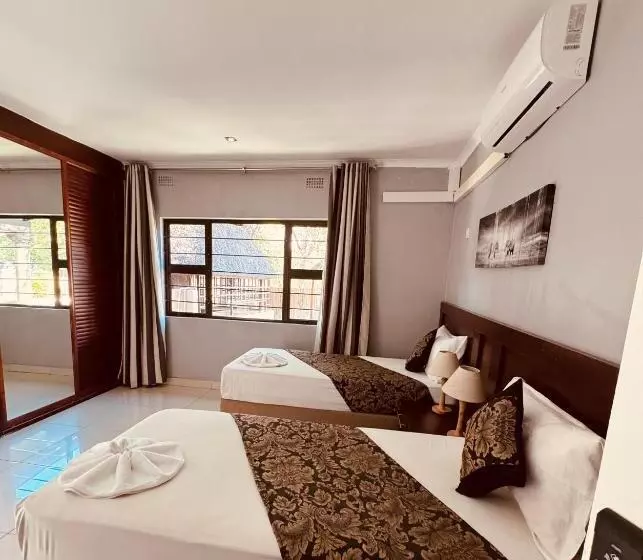تختخواب و صبحانه Thomo S Inn Guest House