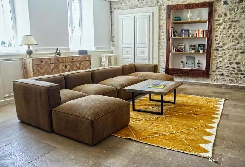 Aamiaismajoitus (B&B) Villa Rouleur