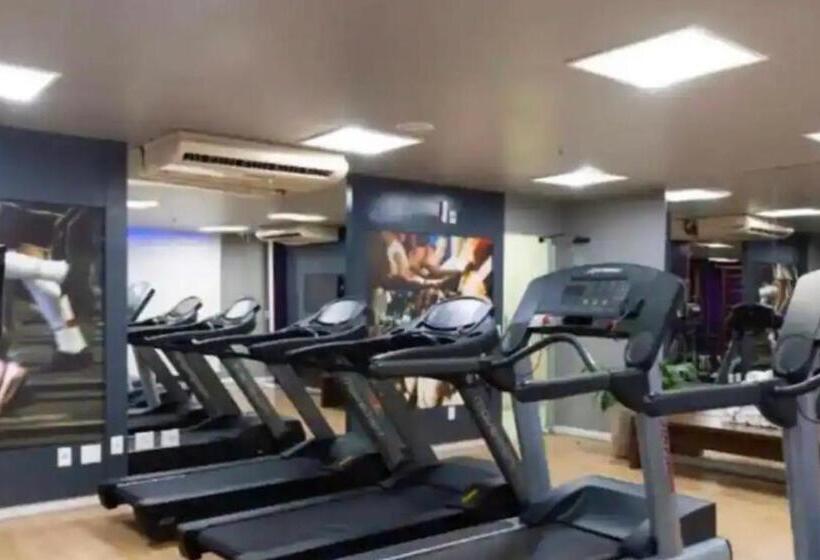 Flat Hotel Morador 1110 Suíte,sofá,varanda,cozinha