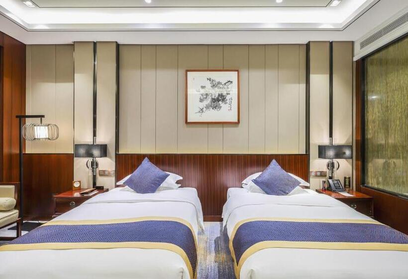 Hotel 登封中州华鼎饭店