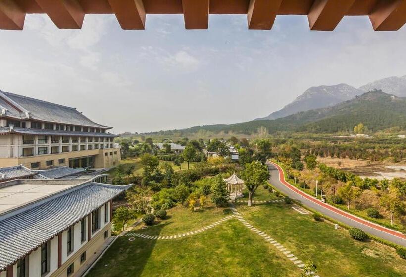 Hotel 登封中州华鼎饭店