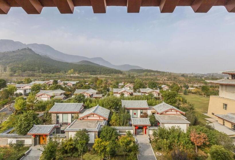 Hotel 登封中州华鼎饭店