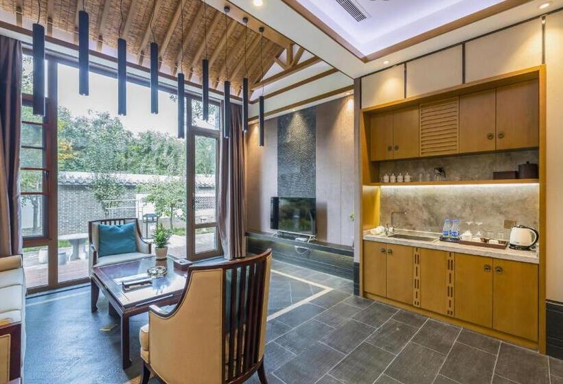 Hotel 登封中州华鼎饭店