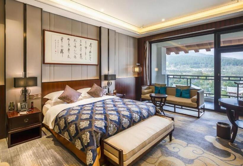 Hotel 登封中州华鼎饭店