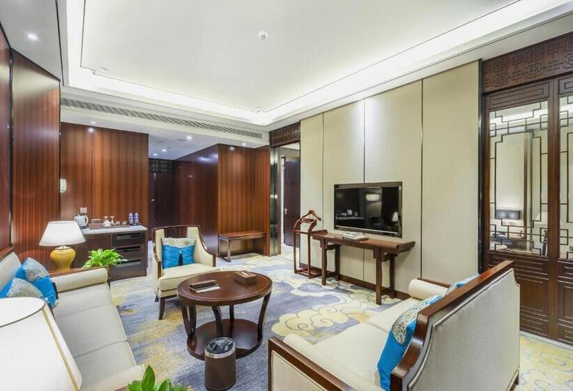 Hotel 登封中州华鼎饭店