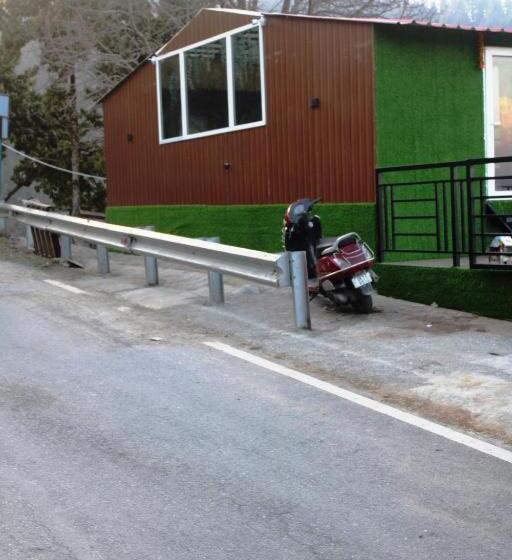 ホテル Dhanolti The Grand Resort