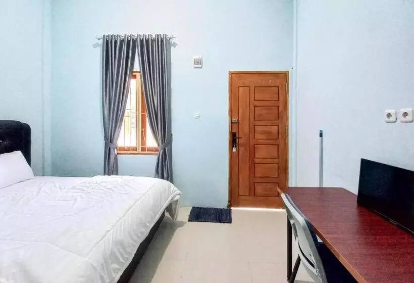 Hotelli Rega Guesthouse Redpartner