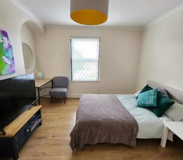 Majatalo The Albert Pub