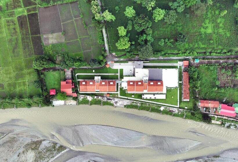 リゾートホテル Paciano Dooars