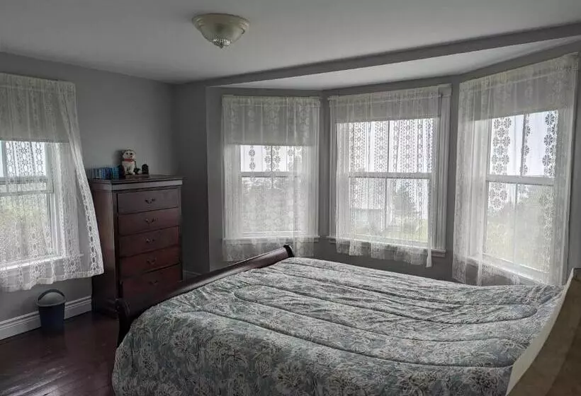 East Ferry Bed And Breakfast