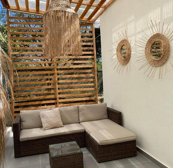 ホテル Aqua House