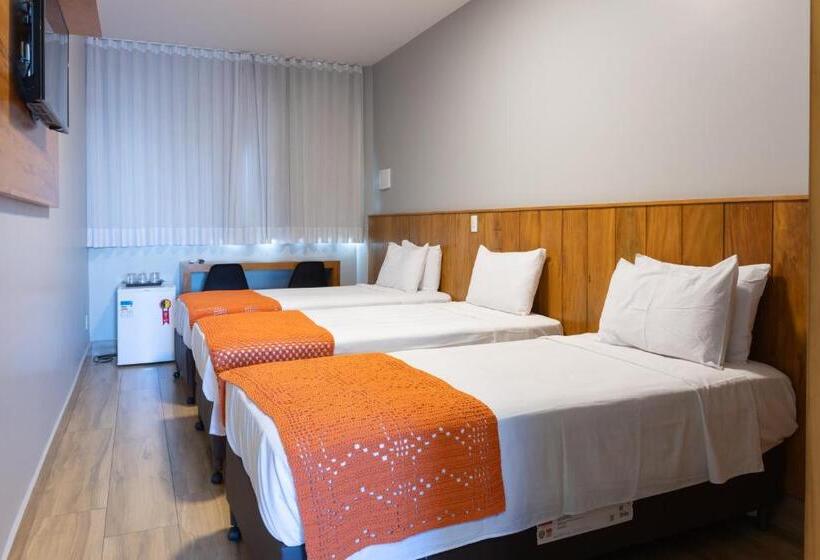 호텔 Califórnia Suítes