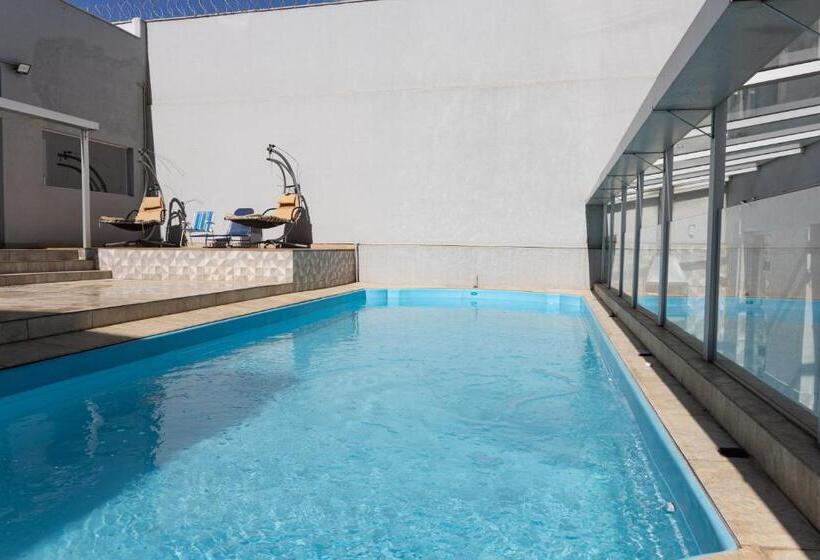 호텔 Califórnia Suítes