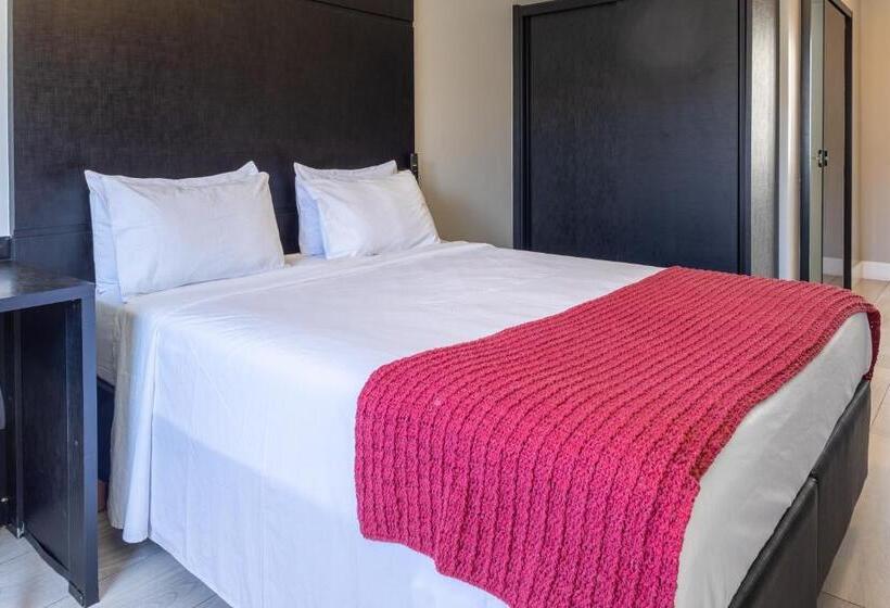 호텔 Califórnia Suítes